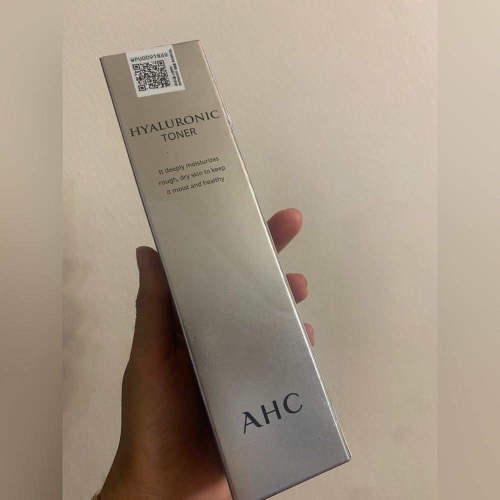 AHC Hyaluronic Toner (BNIB)